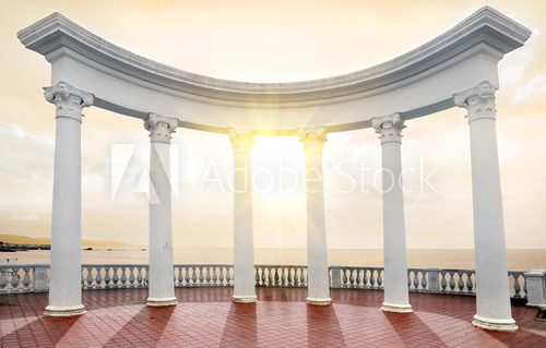 Fototapeta Arch on a seafront