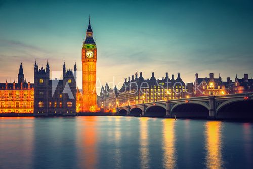 Fototapeta Big Ben and westminster bridge at dusk in London