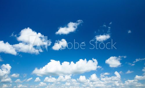 Fototapeta Błękitna rozmaitość chmur na niebie
