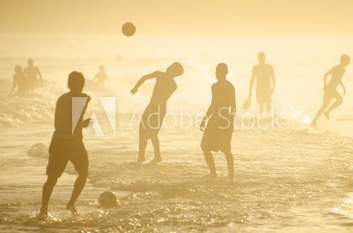 Fototapeta Brazilians Playing Altinho Keepy Uppy Beach Soccer Football