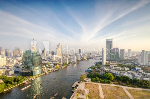 Fototapeta cityscape of bangkok and chaiphraya river main river in Thailand