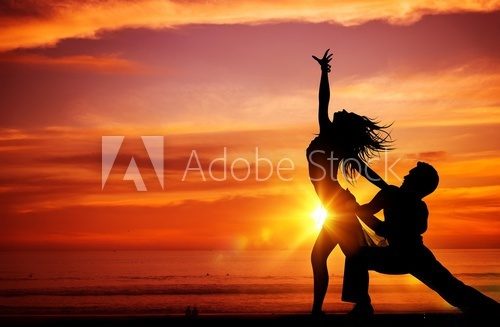 Fototapeta Dancing Couples on the Beach