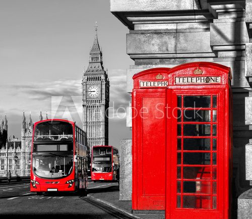 Fototapeta London with red buses against Big Ben in England, UK