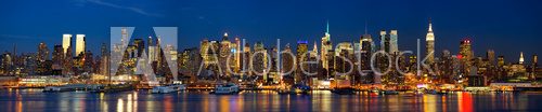 Fototapeta Manhattan skyline panorama at night, New York