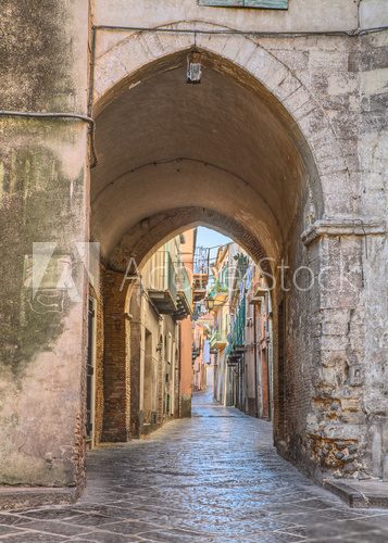 Fototapeta old alley in Lanciano, Abruzzo, Italy