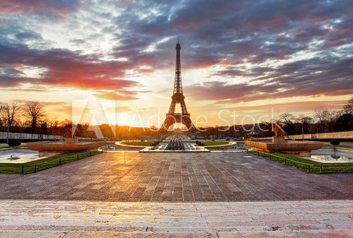 Fototapeta Paris, Eiffel tower at sunrise.