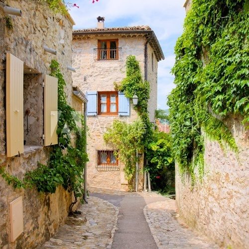 Fototapeta Pretty stone houses in a quaint village in Provence, France