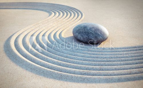Fototapeta Stein und Linien im Sand