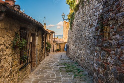 Fototapeta Street and corners of medieval Tuscan town, Lucignano (Arezzo) i