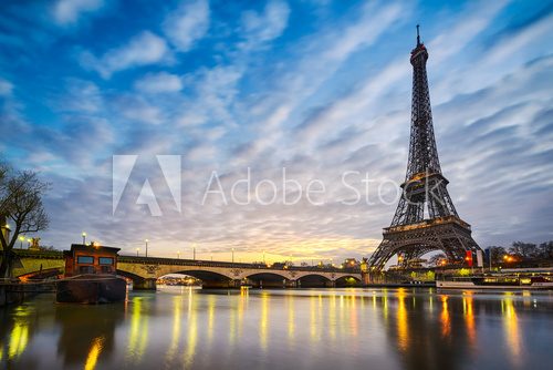 Fototapeta Sunrise at the Eiffel tower, Paris