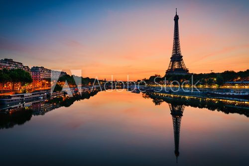 Fototapeta Sunrise at the Eiffel tower, Paris