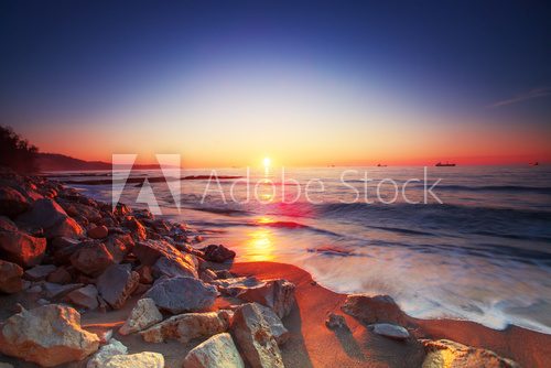Fototapeta Sunrise over sea