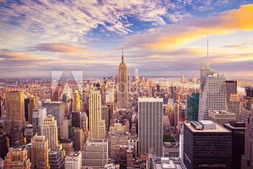 Fototapeta Sunset view of New York City looking over midtown Manhattan