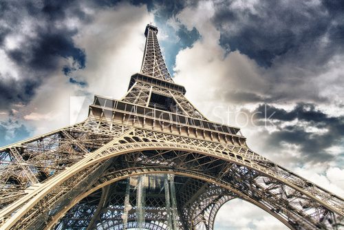Fototapeta The Eiffel Tower from below