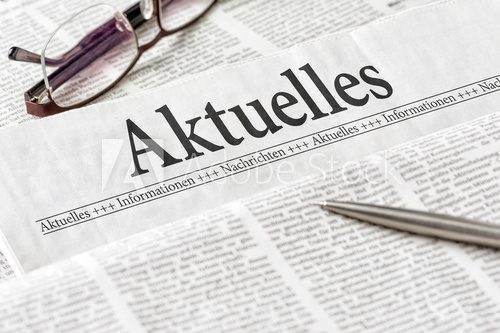 Fototapeta Zeitung mit der Ãberschrift Aktuelles